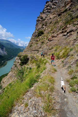 The Petrifying Fountain – Hike from Les Aymes (Mizoën)_Mizoën