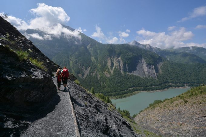 Balcony path – The Petrifying Fountain – Hike from Les Aymes (Mizoën)_Mizoën