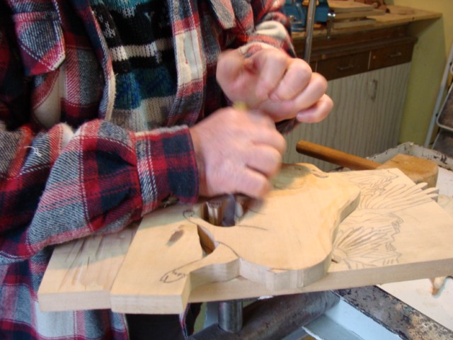 Pierre Gioria making a bas-relief